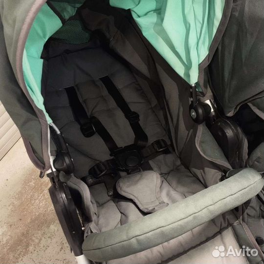 Прогулочная коляска для двойни Bumbleride
