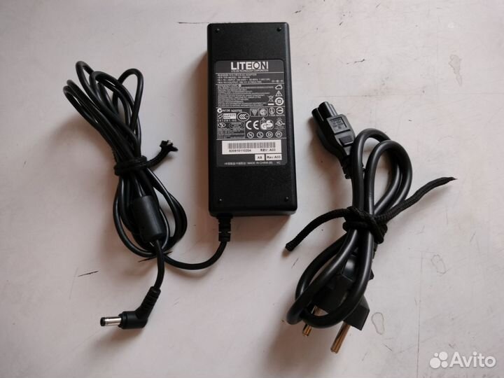 Зарядное устройство Liteon PA-1900-04