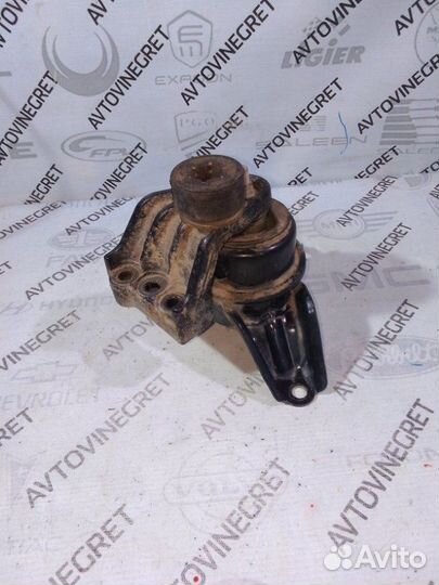 Подушка двигателя правая Kia Sportage 3 SL