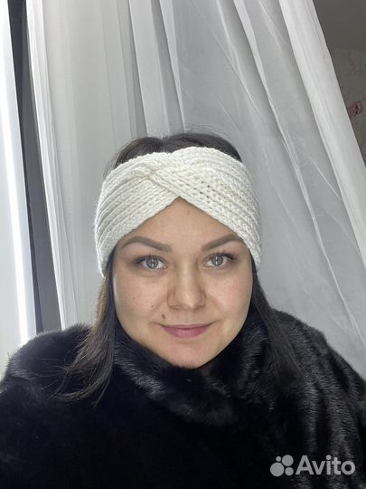 Повязка на голову вязаная