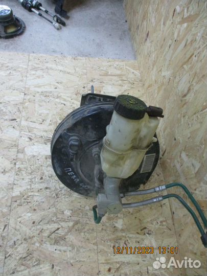 Вакуумный усилитель тормоза в сборе Пежо 407