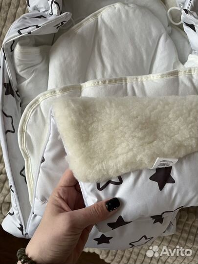 Зимний конверт на выписку + комплект одежды