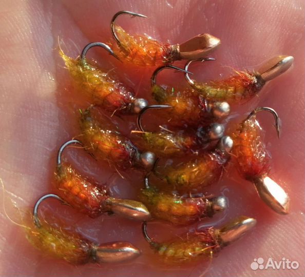 Муха ручейник