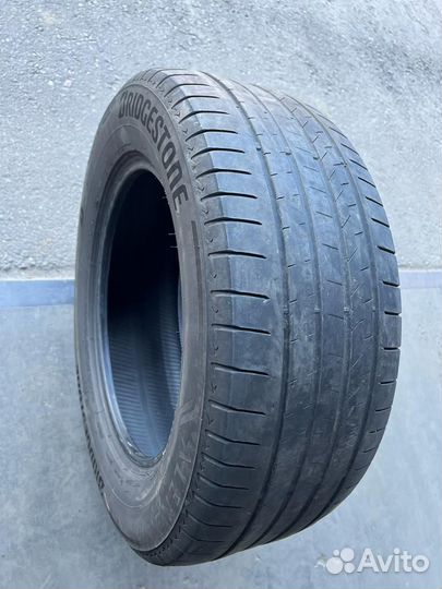 Bridgestone Alenza 001 255/60 R18