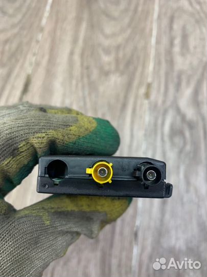 Блок управления усилителя антенны задний Bmw 1