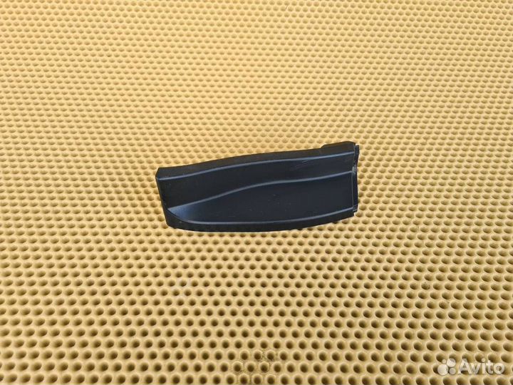 Накладка фонаря задняя правая Infiniti Fx Qx70 S51