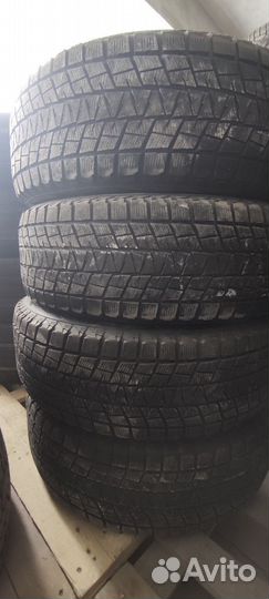 Bridgestone Blizzak DM-V1 235/65 R18