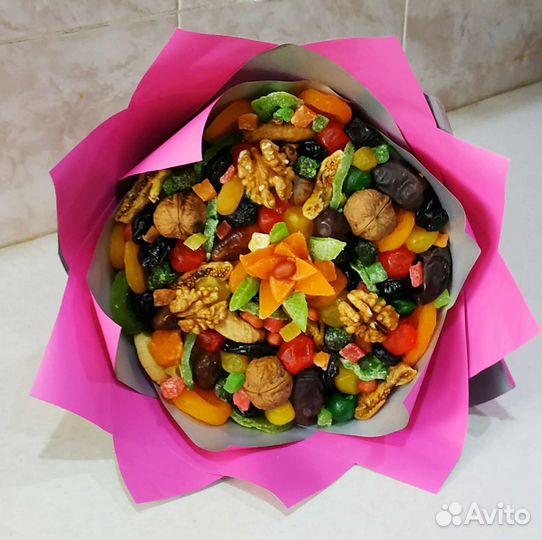 Букет из сухофруктов на 1 сентября