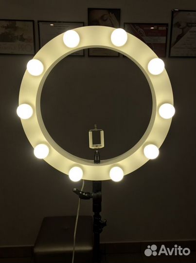 Кольцевая лампа