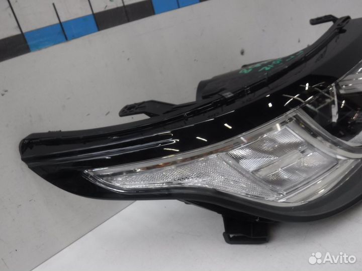 Фара правая Land Rover Range Rover Sport