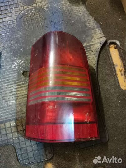 Мерседес Вито w638 фонарь задний левый и правый
