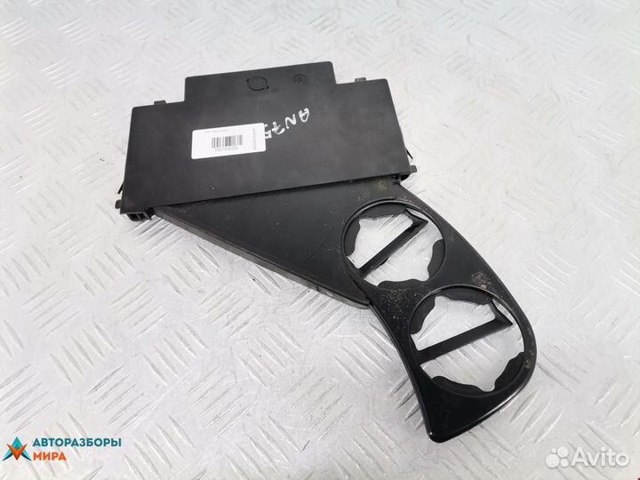 Подстаканник Volkswagen Passat B5 1998