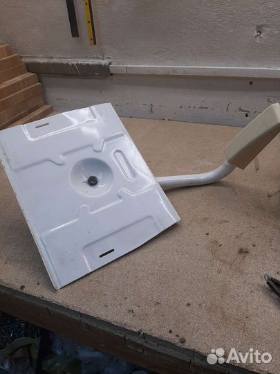 Кронштейн для аппаратуры