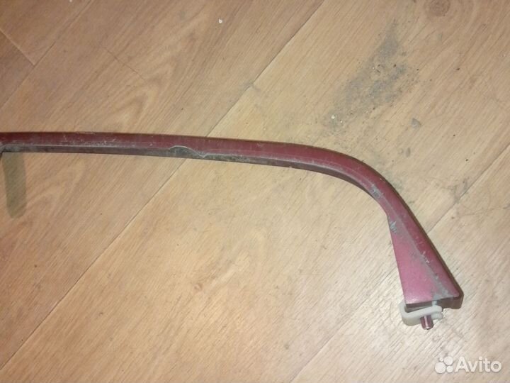 Ресничка,ус фары левый citroen xantia