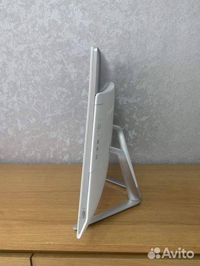 Монитор Lenovo