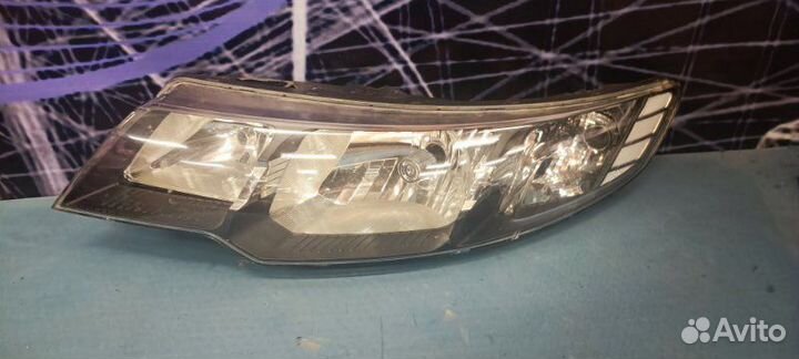 Фара левая Kia Cerato TD