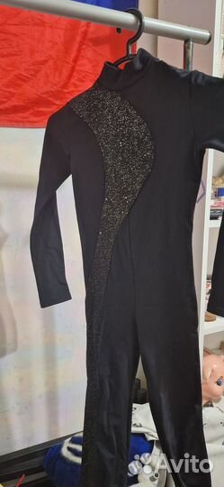 Костюм для фигурного катания размер 140-146
