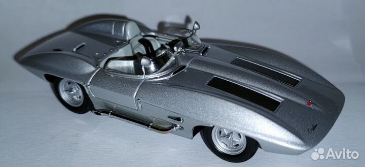 Corvette, Dodge, Mercedes, Chrysler AutoArt 1/43