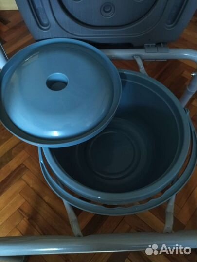 Кресло-стул туалетный с санитарным оснащением