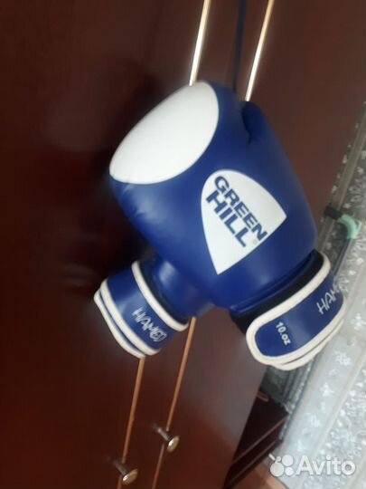 Боксерские перчатки 10 oz