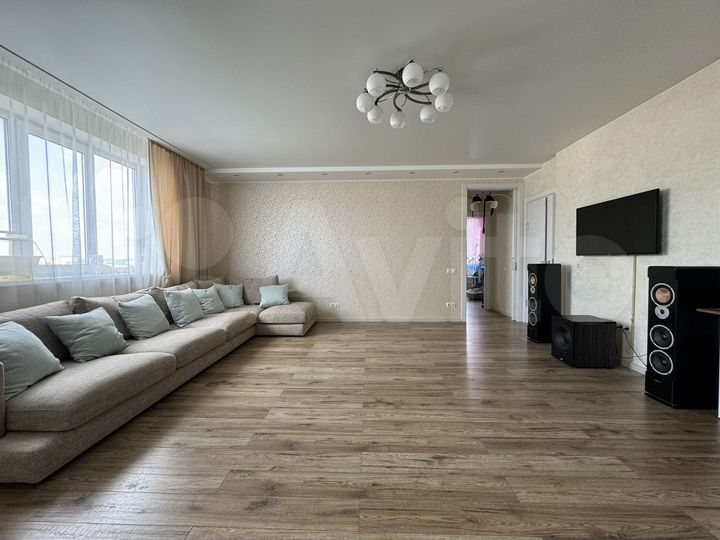 3-к. квартира, 81,6 м², 17/25 эт.