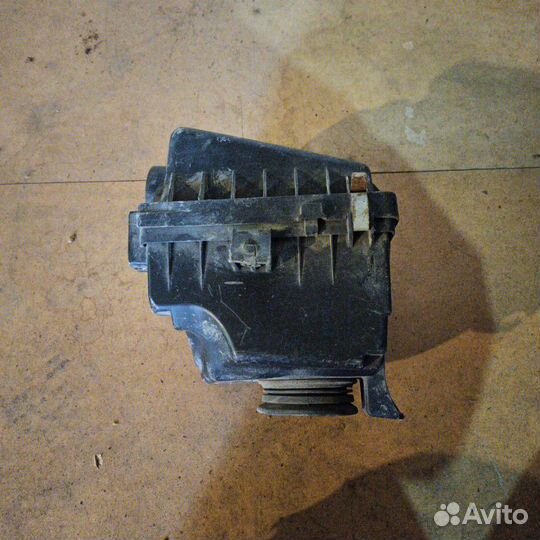 Корпус воздушного фильтра Honda CR-V I