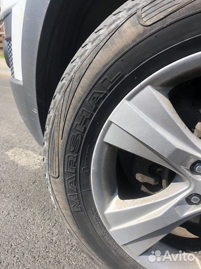 Kumho Road Venture APT KL51 235/60 R18