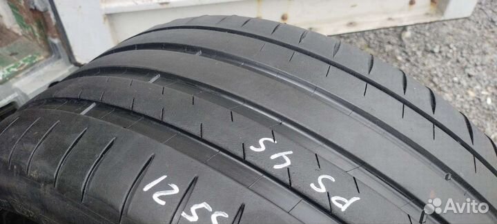 Michelin Pilot Sport 4 S 275/35 R21 и 315/30 R21