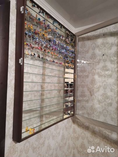 Полка, стеллаж стенды для коллекций ветрина