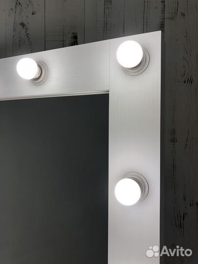 Зеркало с подсветкой