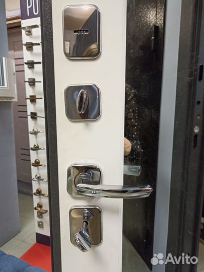 Входные металлические двери от склада