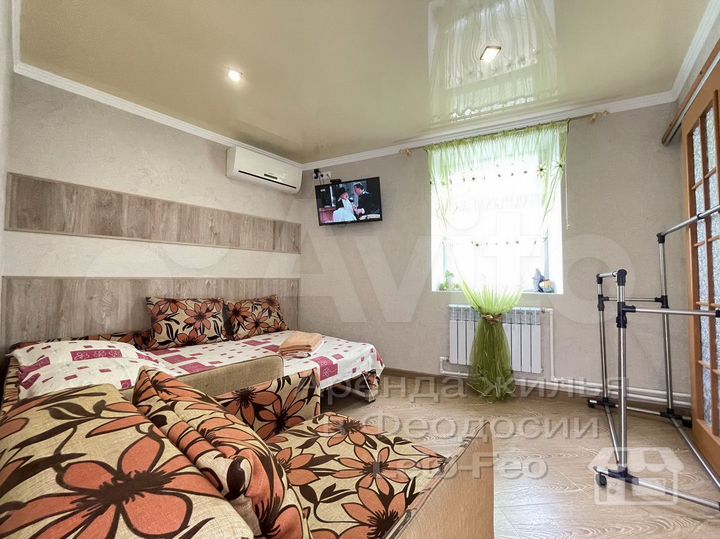 Дом 20 м² на участке 1 сот.