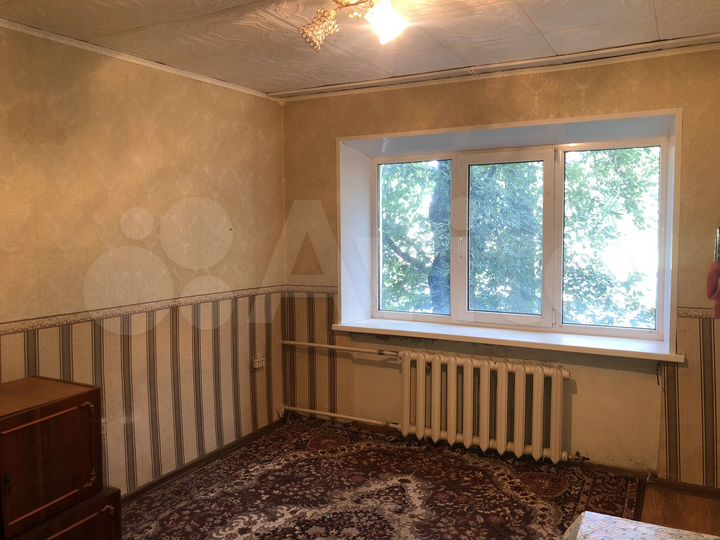 Комната 12,8 м² в 5-к., 1/4 эт.