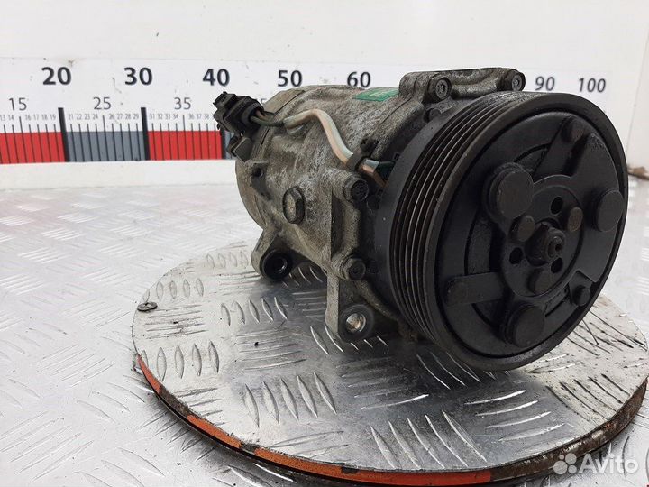 Компрессор кондиционера для Volkswagen Golf 4