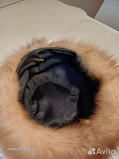 Меховая шапка из куницы