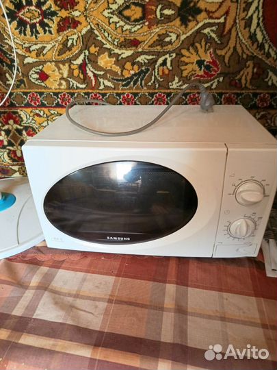 Микроволновка бу samsung работает