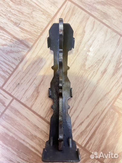 SAT Колодки ручного тормоза toyotharrier