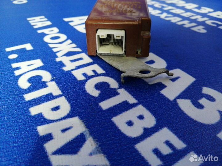 Блок управления двери Toyota Camry 40 седан 2AZ-FE