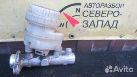 Главный тормозной цилиндр Mitsubishi L200 KB4T