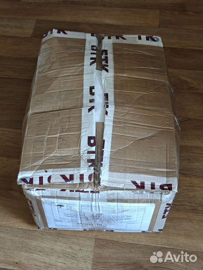 Набор картонных коробок