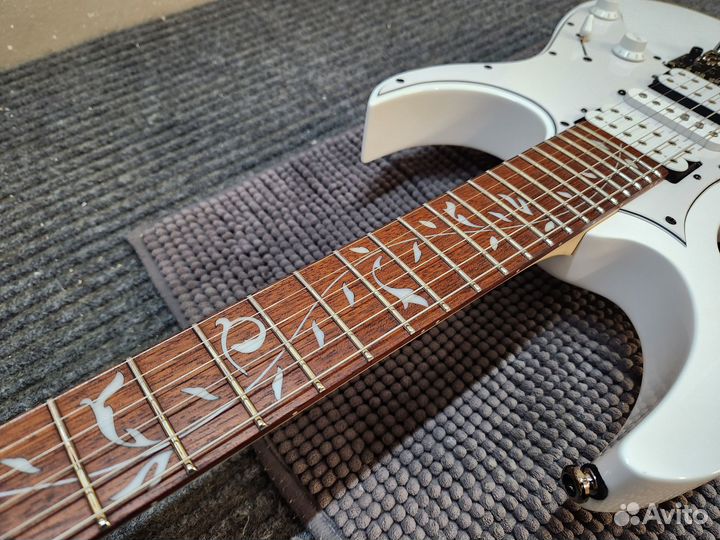 Электрогитара Ibanez Jem Jr с кейсом