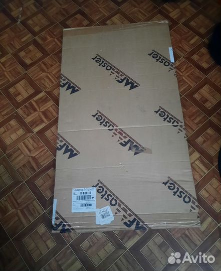 Стол пристенный