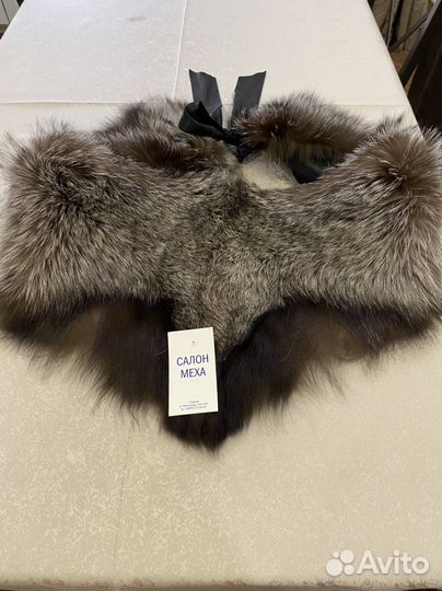 Меховой воротник чернобурка