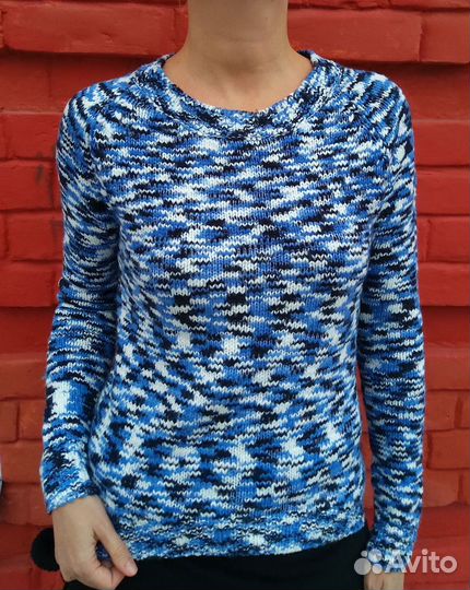 Стильный пестрый свитер COS