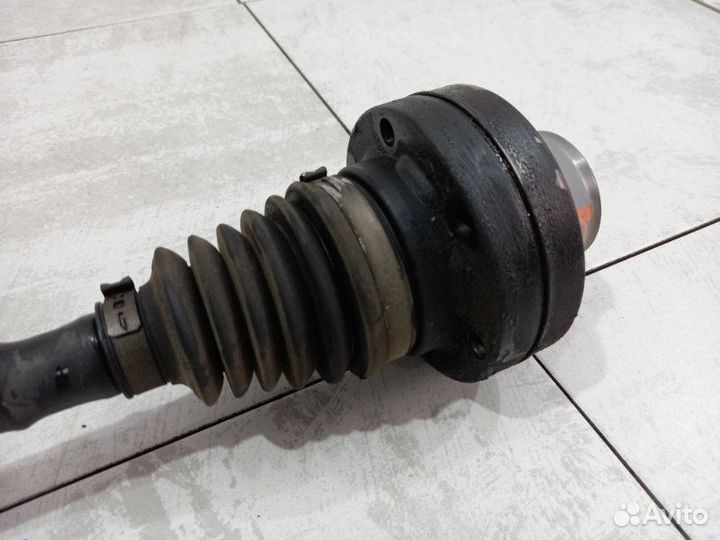 Привод передний Audi Q7 4L 4.2 BAR 2007