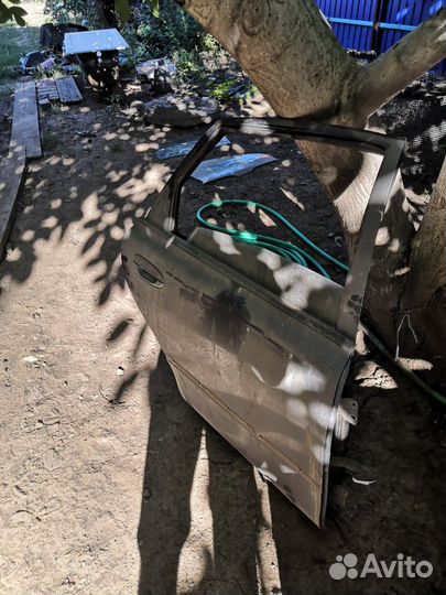 Дверь мазда 626