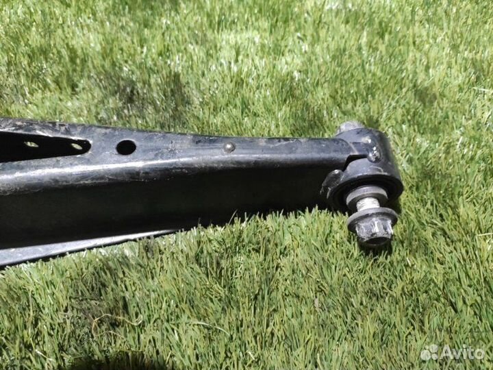 Рычаг подвески задний правый Subaru Legacy BR9