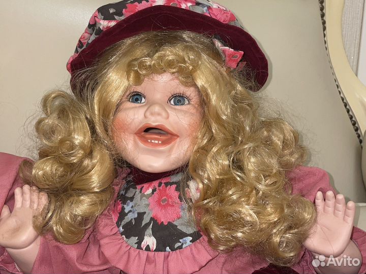 Кукла фарфоровая большая