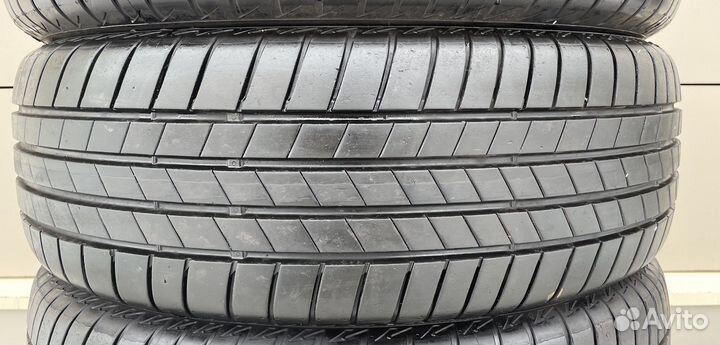 Bridgestone Turanza T005 225/60 R17