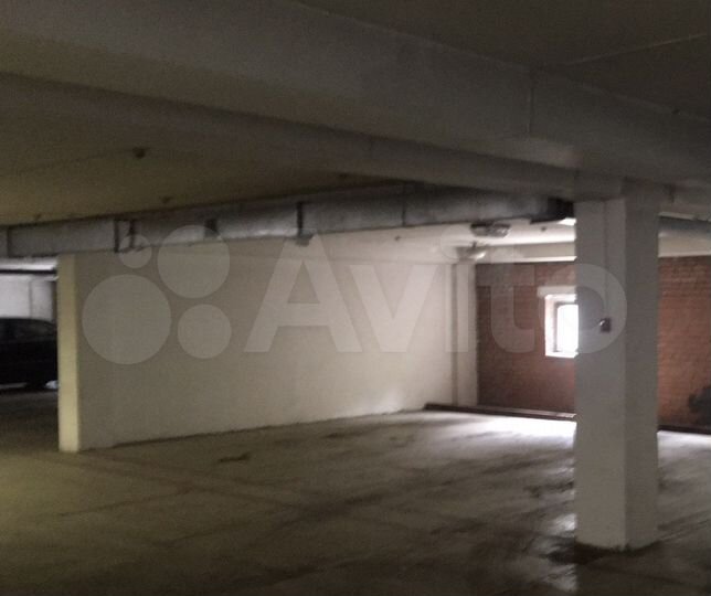 Машиноместо, 15 м²